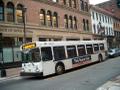 Un autobus a Barrington Street, la strada principale del centro